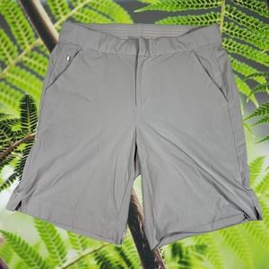 Athleta Womens Shorts 8 Hiking Walking 86% Recycled Polyester 14% Spandex